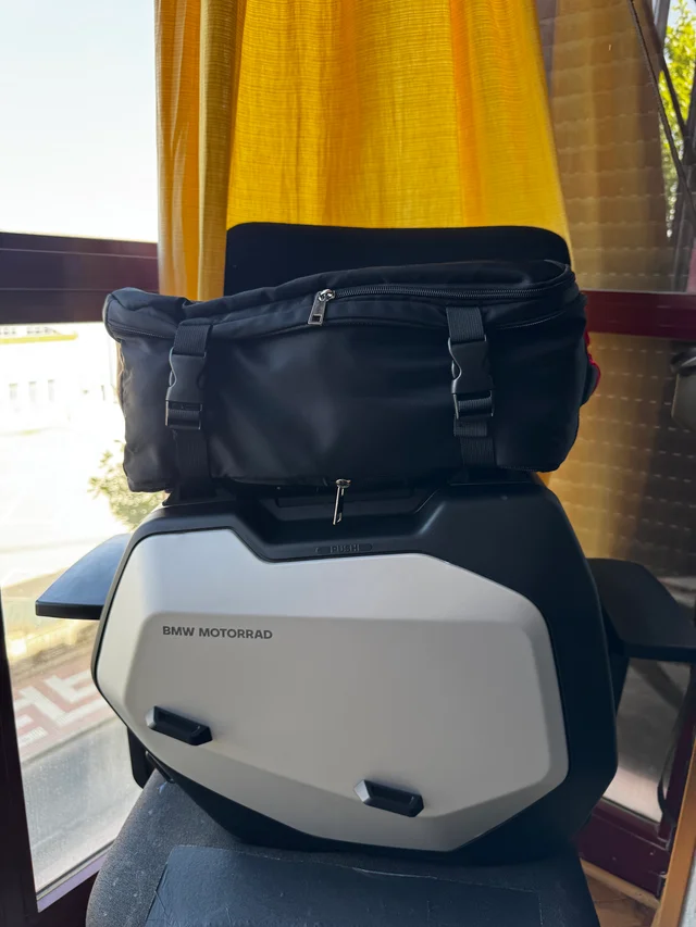 Kit de 8 Anclajes Bolsas sobre maletas BMW R1300GS - Imagen 7